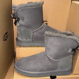 UGG MINI BAILEY BOW ll